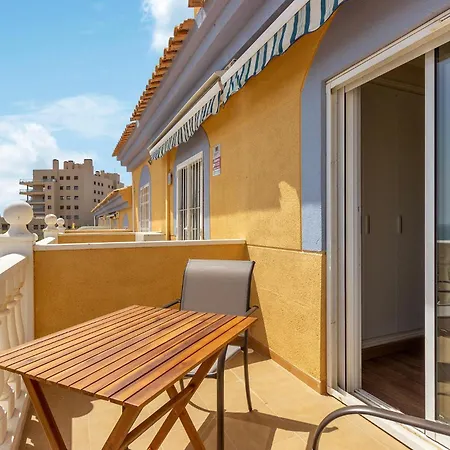 Holiday home 2 Bedroom Cozy In Elche