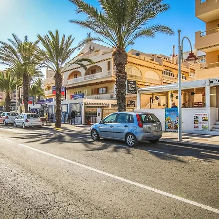 Holiday home 2 Bedroom Cozy In Elche